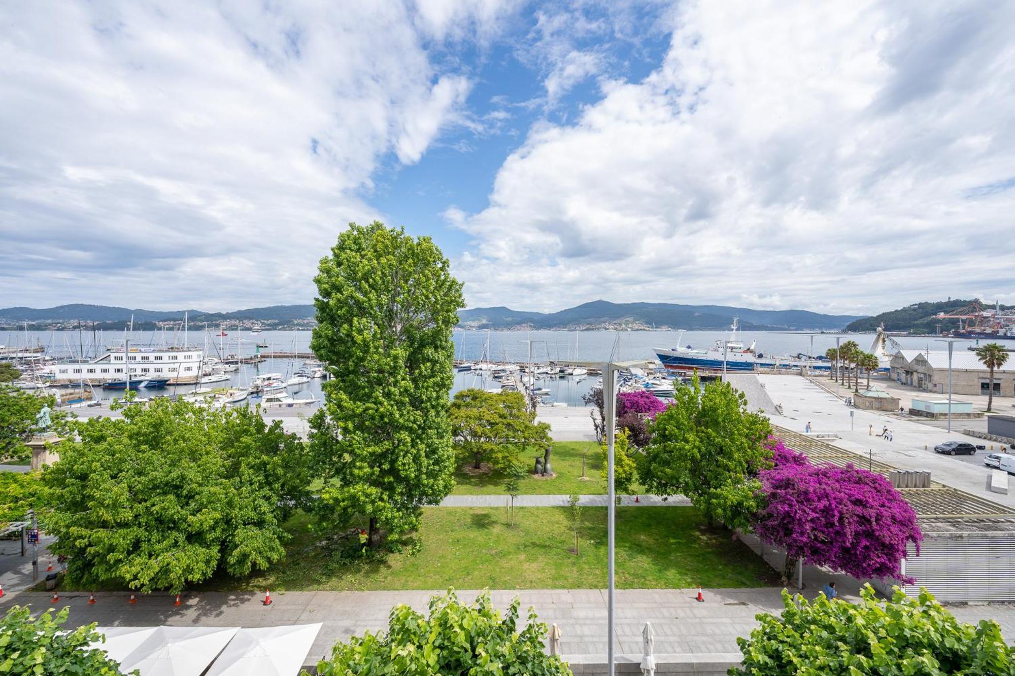 Vistas Al Nautico Y Paseo Maritimo De Vigo Apartment Bagian luar foto